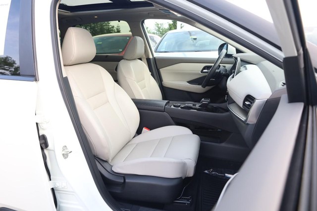 Nissan Rogue Vehicle Image 27