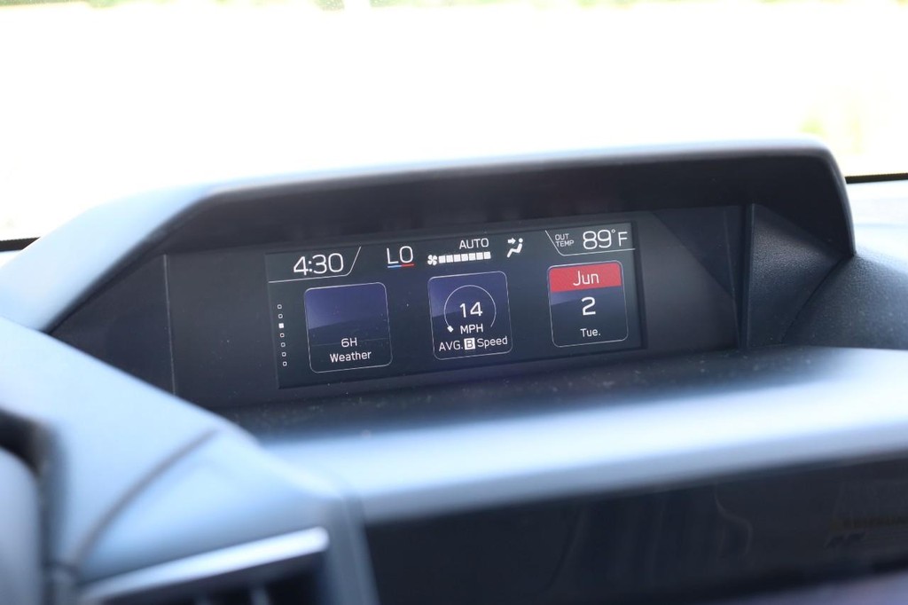 Subaru Forester Vehicle Full-screen Gallery Image 14