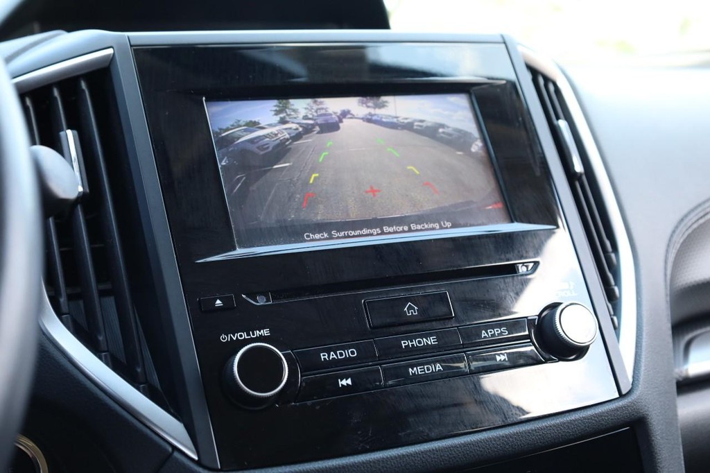 Subaru Forester Vehicle Full-screen Gallery Image 15