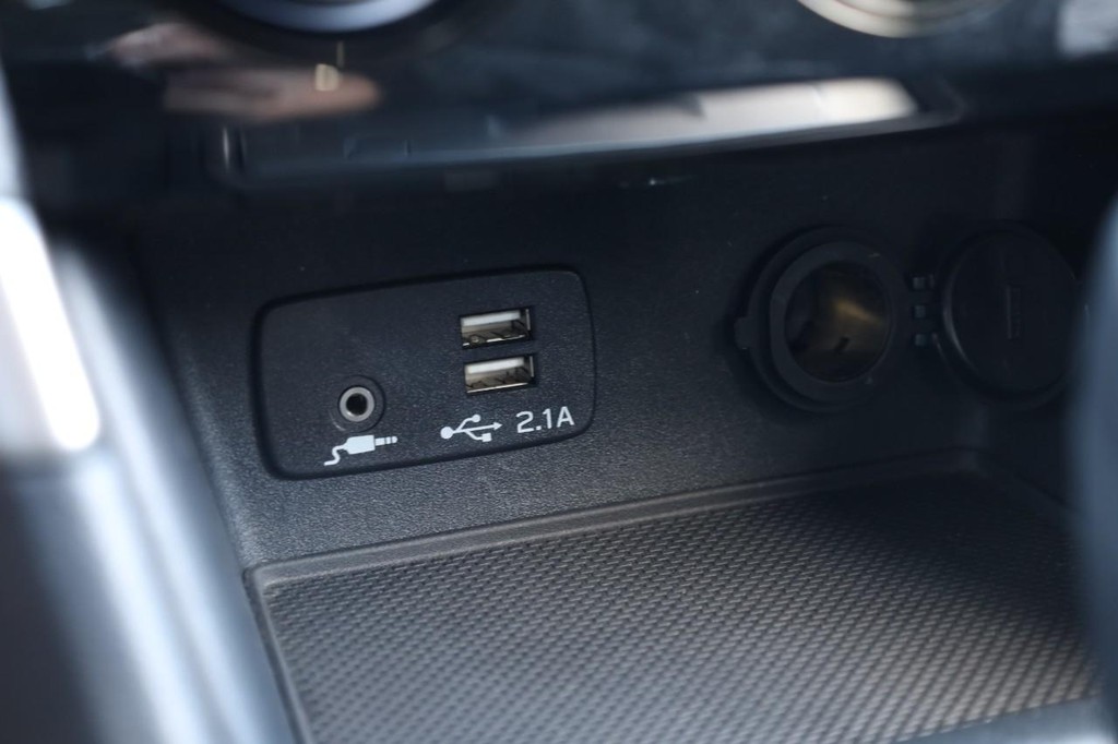 Subaru Forester Vehicle Full-screen Gallery Image 18