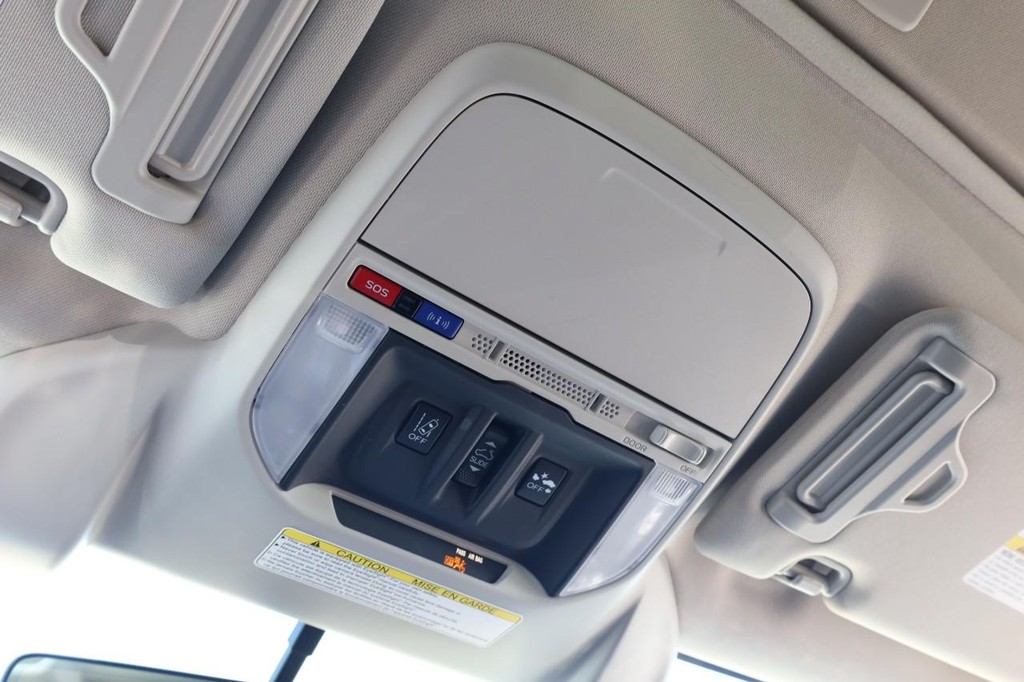 Subaru Forester Vehicle Full-screen Gallery Image 20