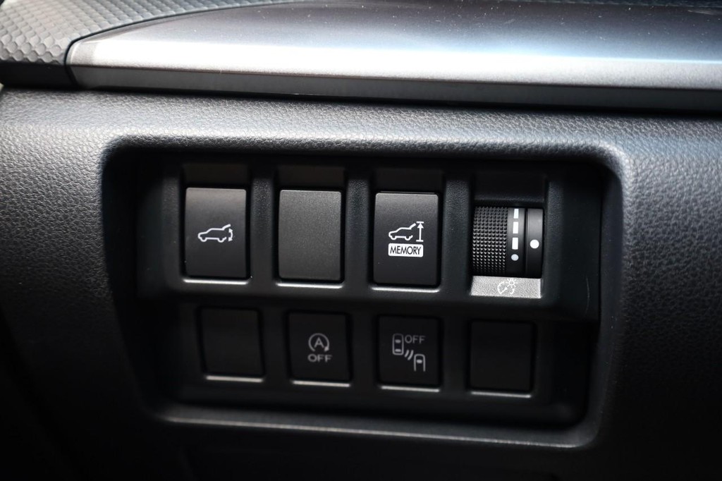 Subaru Forester Vehicle Full-screen Gallery Image 22
