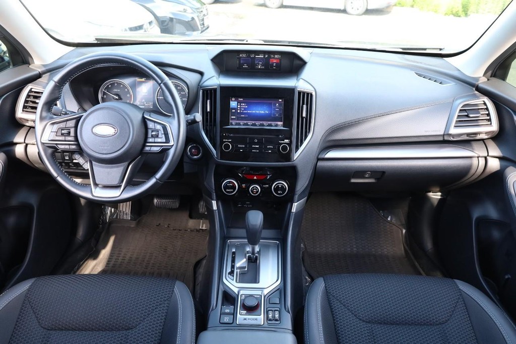 Subaru Forester Vehicle Full-screen Gallery Image 25