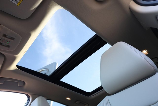 Nissan Murano Vehicle Image 09