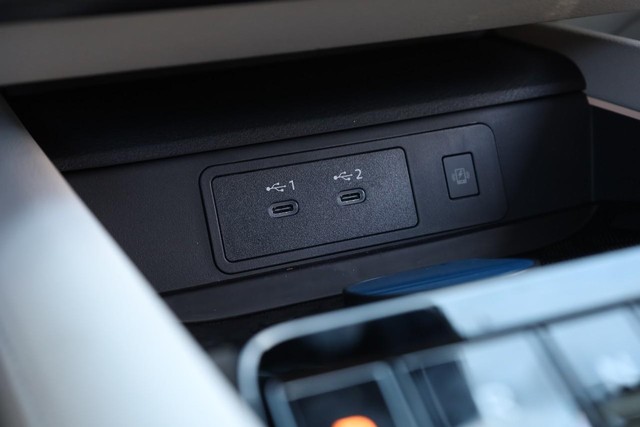 Nissan Murano Vehicle Image 17