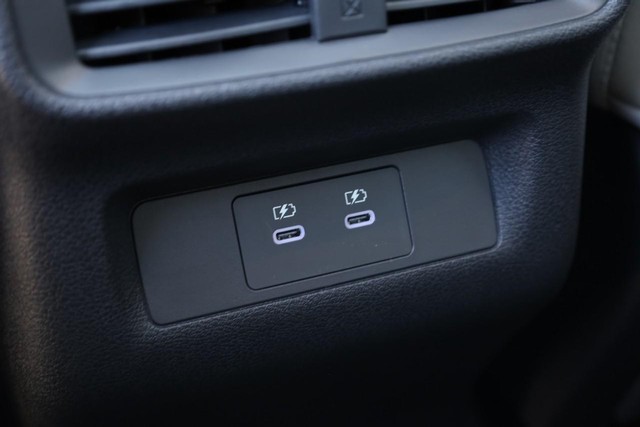 Nissan Murano Vehicle Image 25