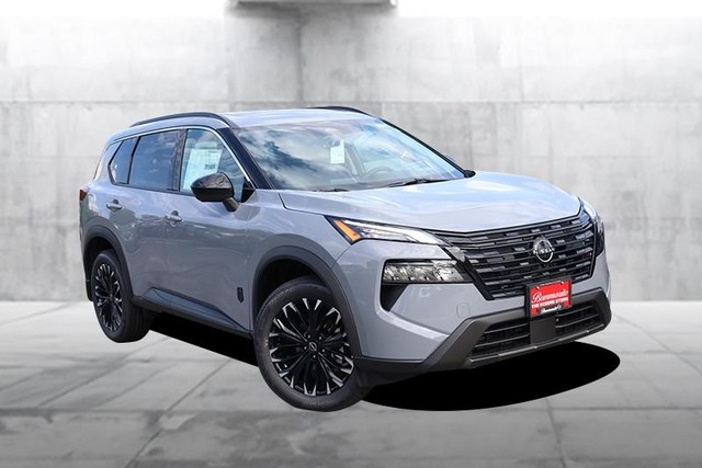 Nissan Rogue Vehicle Image 02