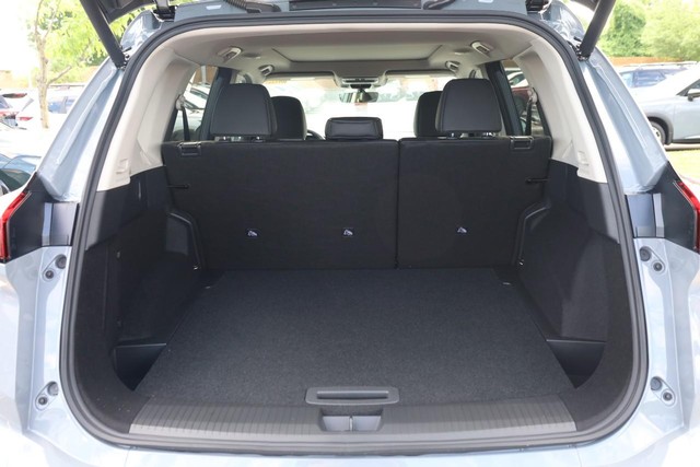 Nissan Rogue Vehicle Image 07