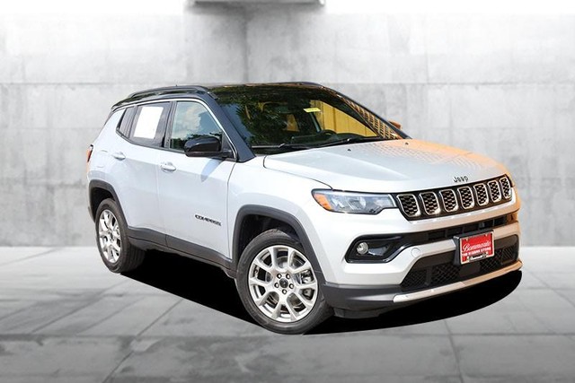 Jeep Compass Vehicle Image 02