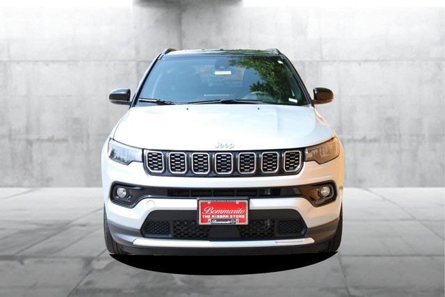 Jeep Compass Vehicle Image 04