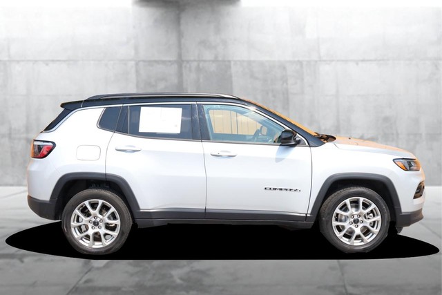 Jeep Compass Vehicle Image 05
