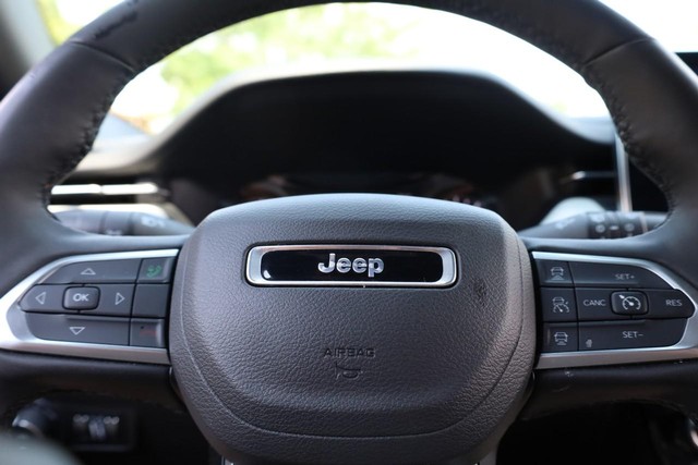 Jeep Compass Vehicle Image 09