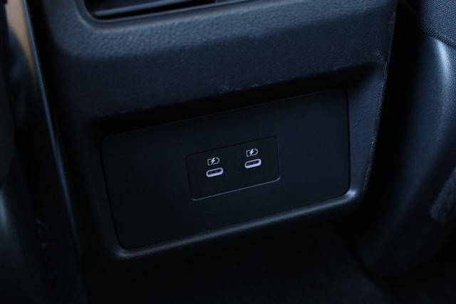 Nissan Rogue Vehicle Image 20