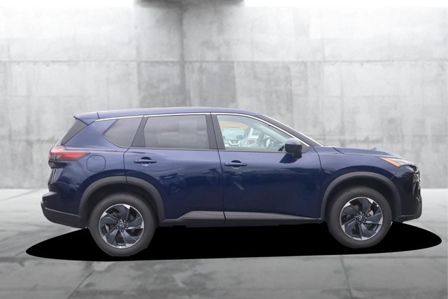 Nissan Rogue Vehicle Image 05