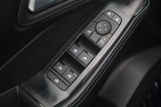 Nissan Rogue Vehicle Image 11