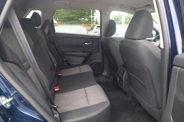 Nissan Rogue Vehicle Image 22