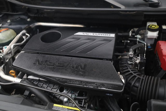 Nissan Rogue Vehicle Image 24