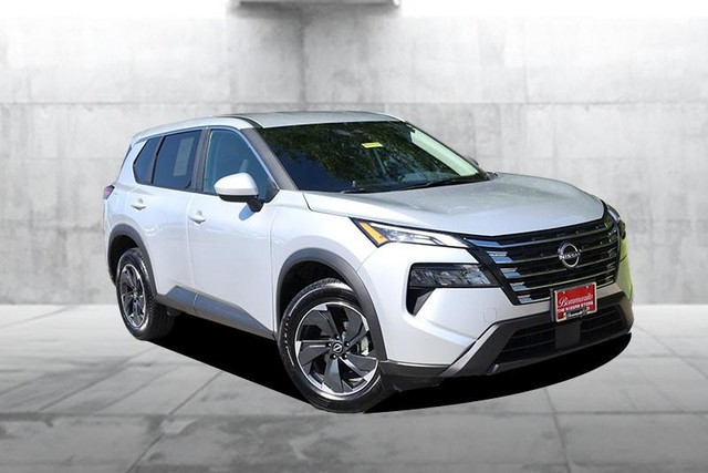 Nissan Rogue Vehicle Image 02