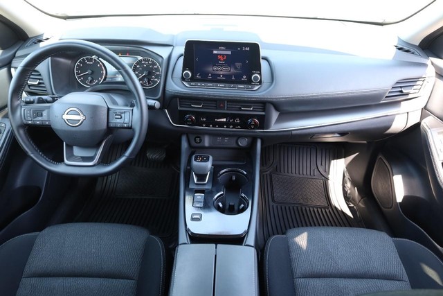 Nissan Rogue Vehicle Image 22