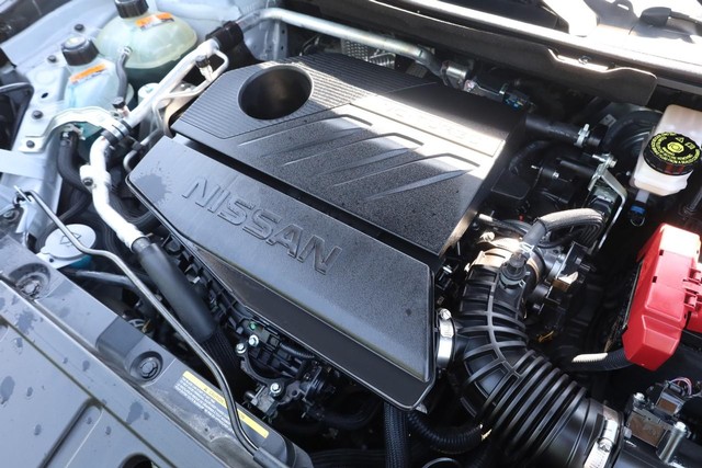Nissan Rogue Vehicle Image 25