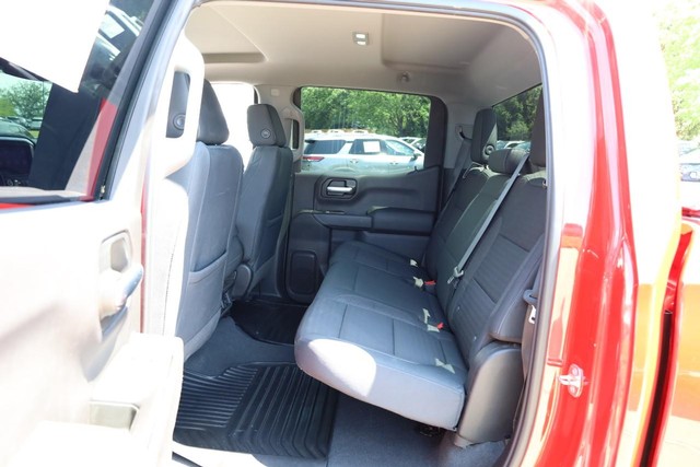 Chevrolet Silverado 1500 Vehicle Full-screen Gallery Image 19