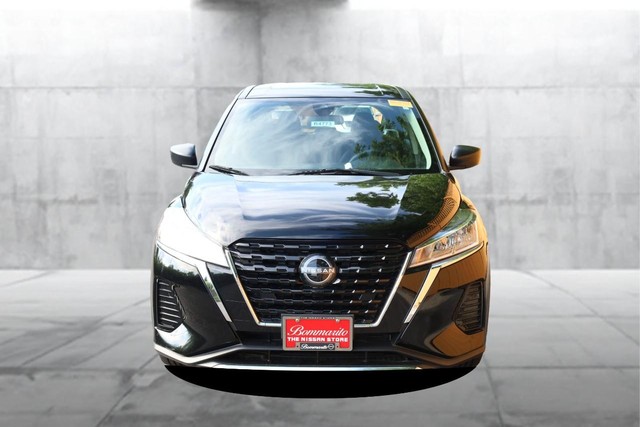 Nissan Kicks Vehicle Image 04