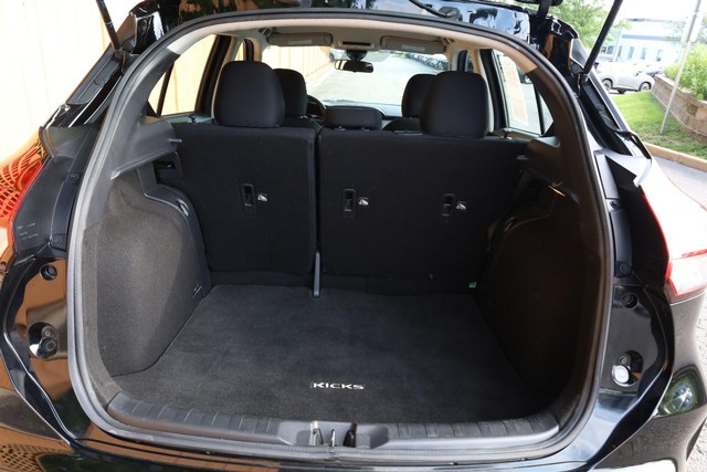 Nissan Kicks Vehicle Image 07