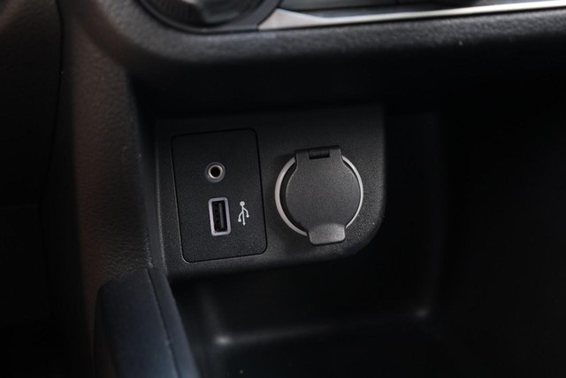 Nissan Kicks Vehicle Image 14