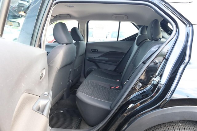 Nissan Kicks Vehicle Image 19
