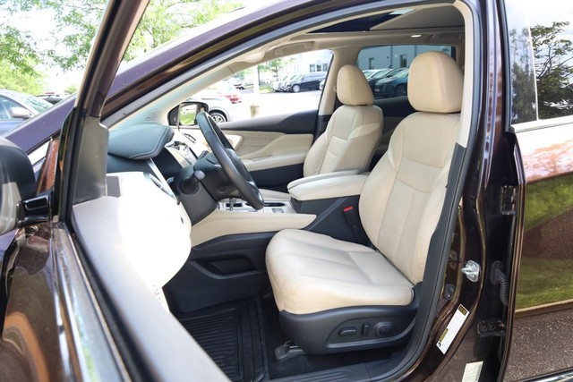 Nissan Murano Vehicle Image 09