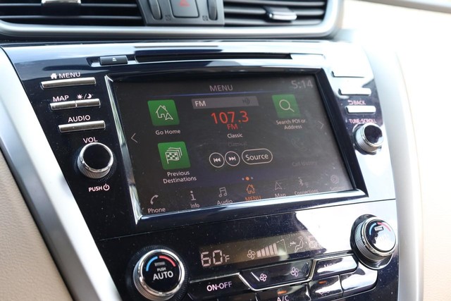 Nissan Murano Vehicle Image 14