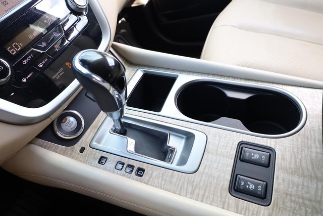 Nissan Murano Vehicle Image 19