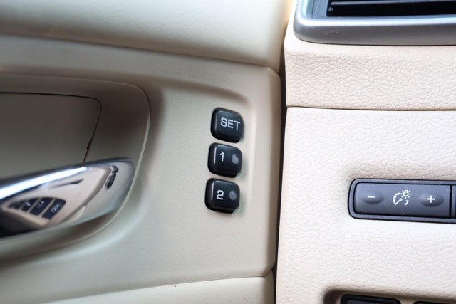 Nissan Murano Vehicle Image 22