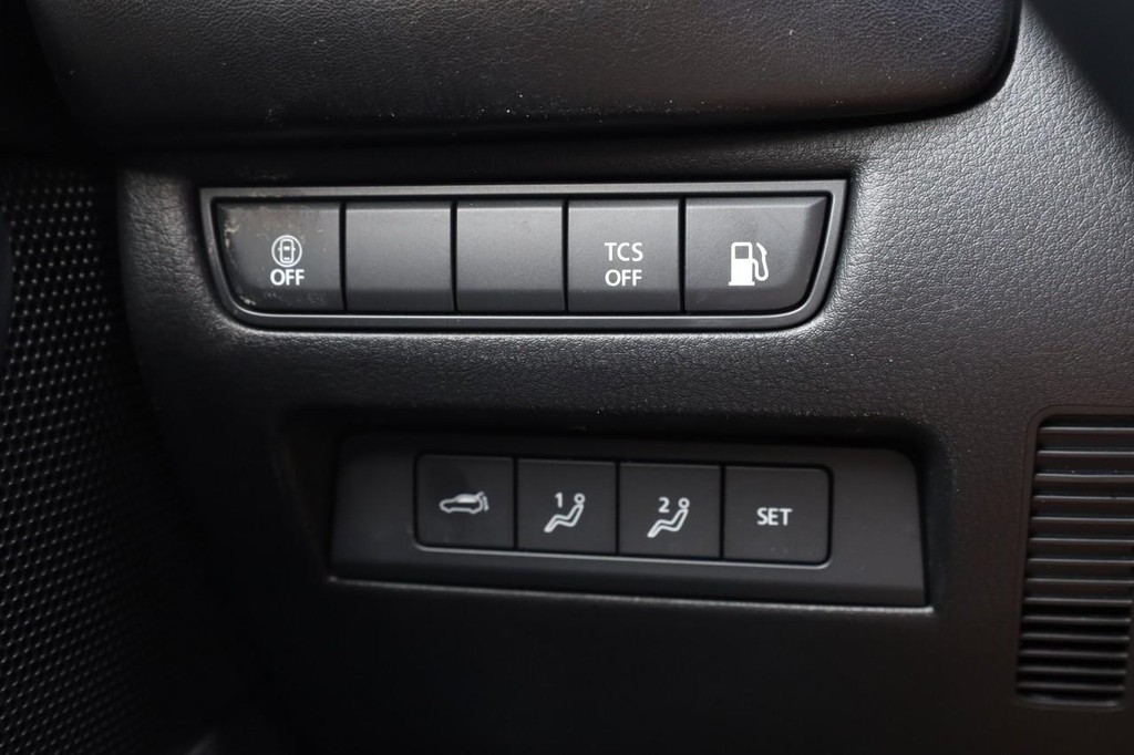 Mazda CX-50 Hybrid Vehicle Full-screen Gallery Image 20