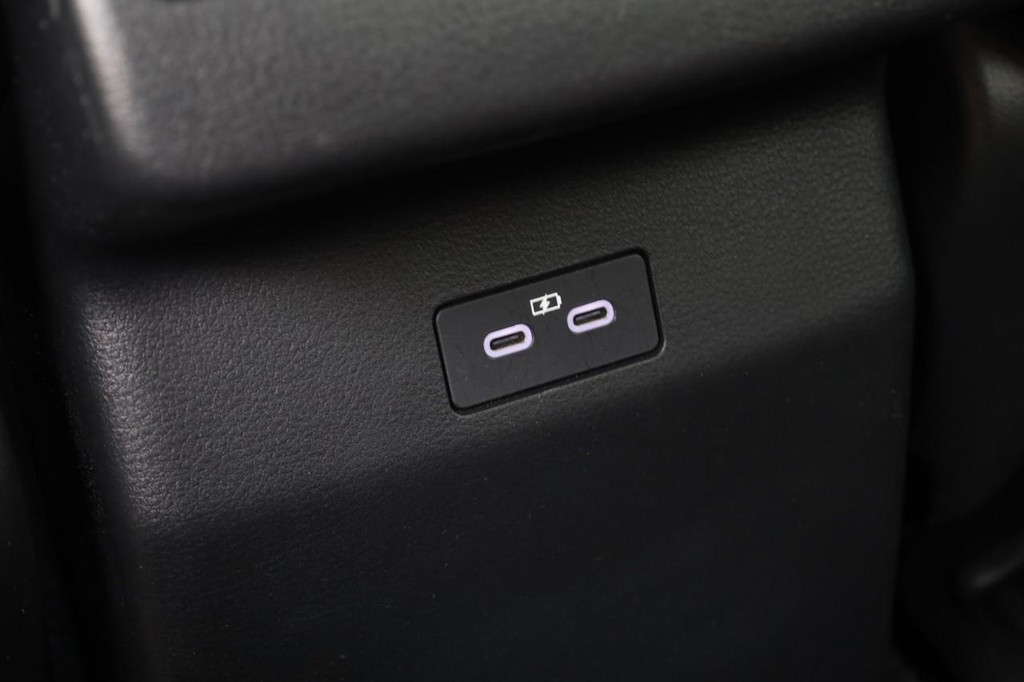 Mazda CX-50 Hybrid Vehicle Full-screen Gallery Image 23