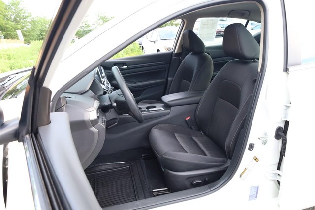 2025 Nissan Altima SV - Photo 8