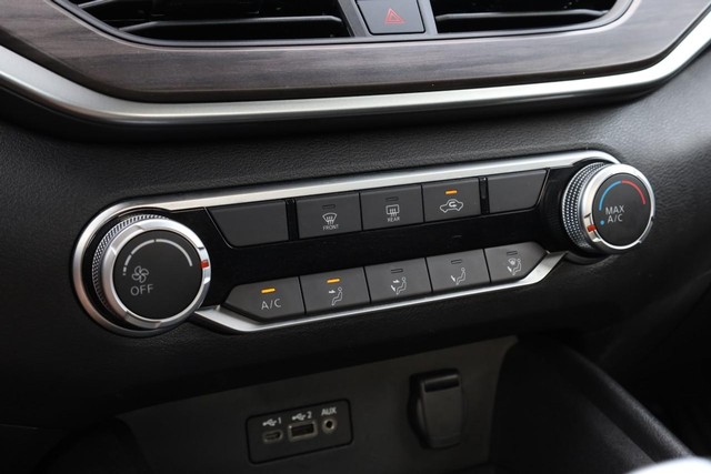 2025 Nissan Altima SV - Photo 13