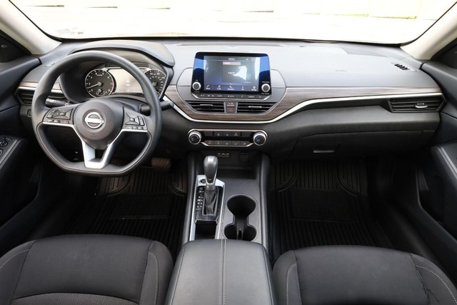 2025 Nissan Altima SV - Photo 21