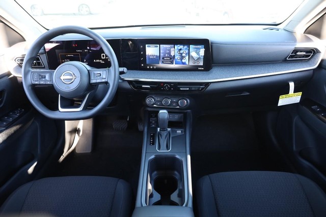 Nissan Kicks Vehicle Image 21