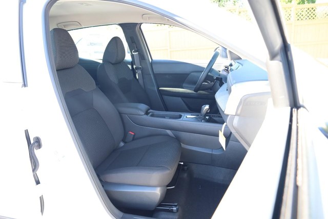 Nissan Kicks Vehicle Image 23