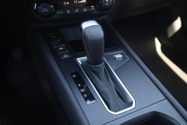 Nissan Kicks Vehicle Image 19