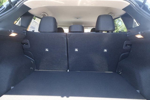 Nissan Kicks Vehicle Image 23