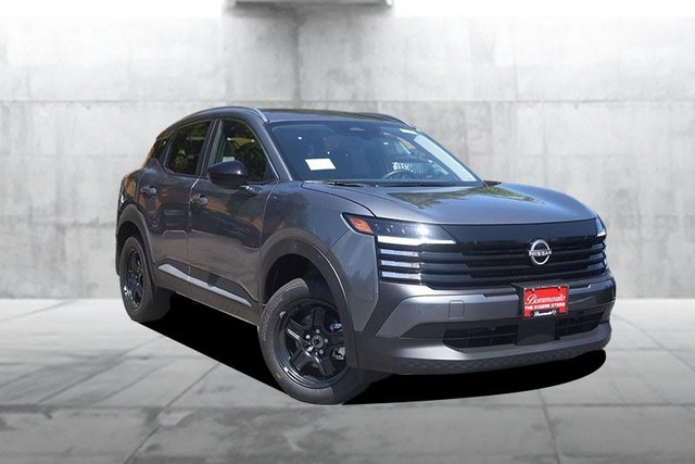 Nissan Kicks Vehicle Image 02