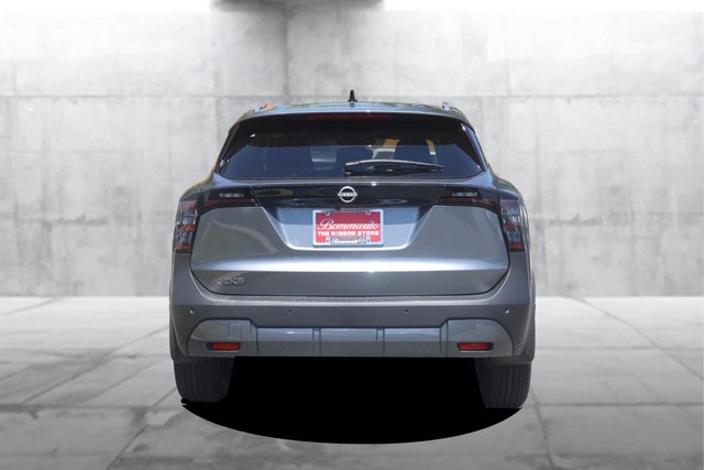 Nissan Kicks Vehicle Image 06