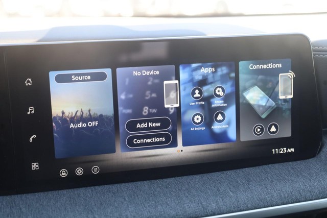 Nissan Kicks Vehicle Image 14