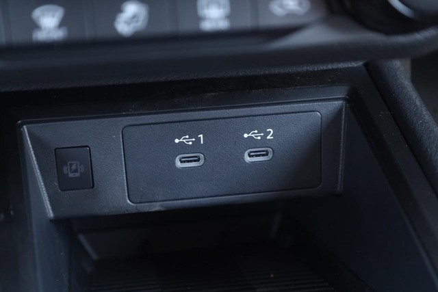 Nissan Kicks Vehicle Image 17