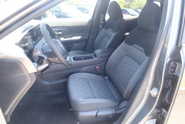 Nissan Kicks Vehicle Image 20