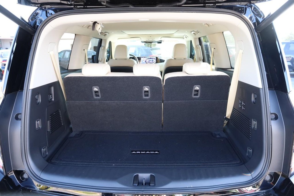Nissan Armada Vehicle Image 07
