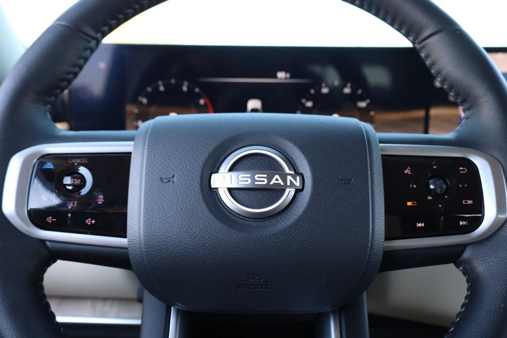Nissan Armada Vehicle Image 13