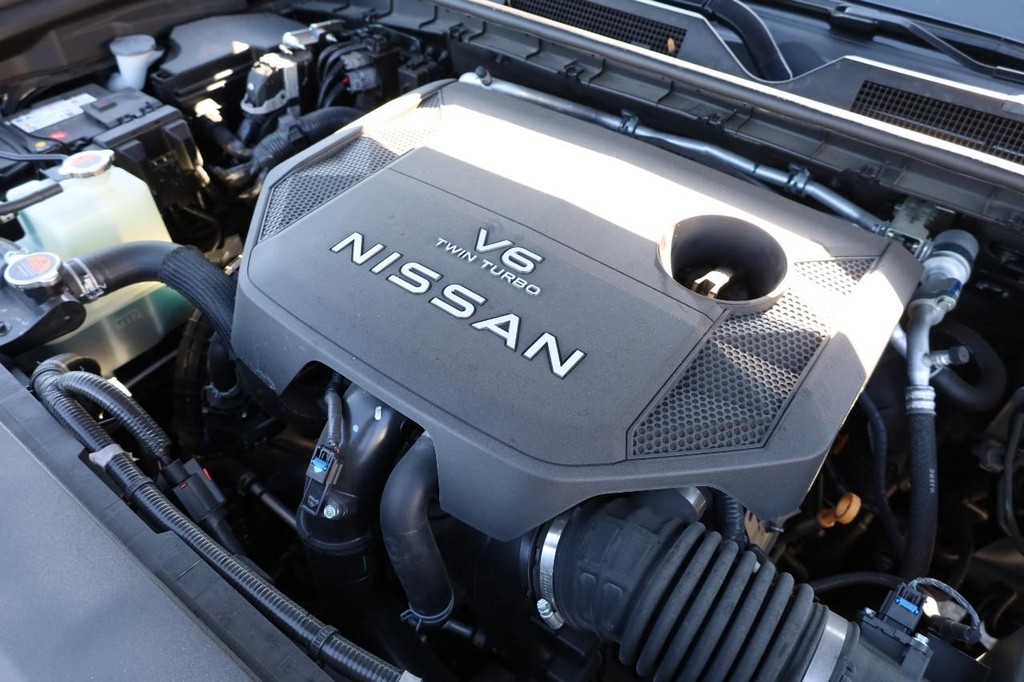 Nissan Armada Vehicle Image 32